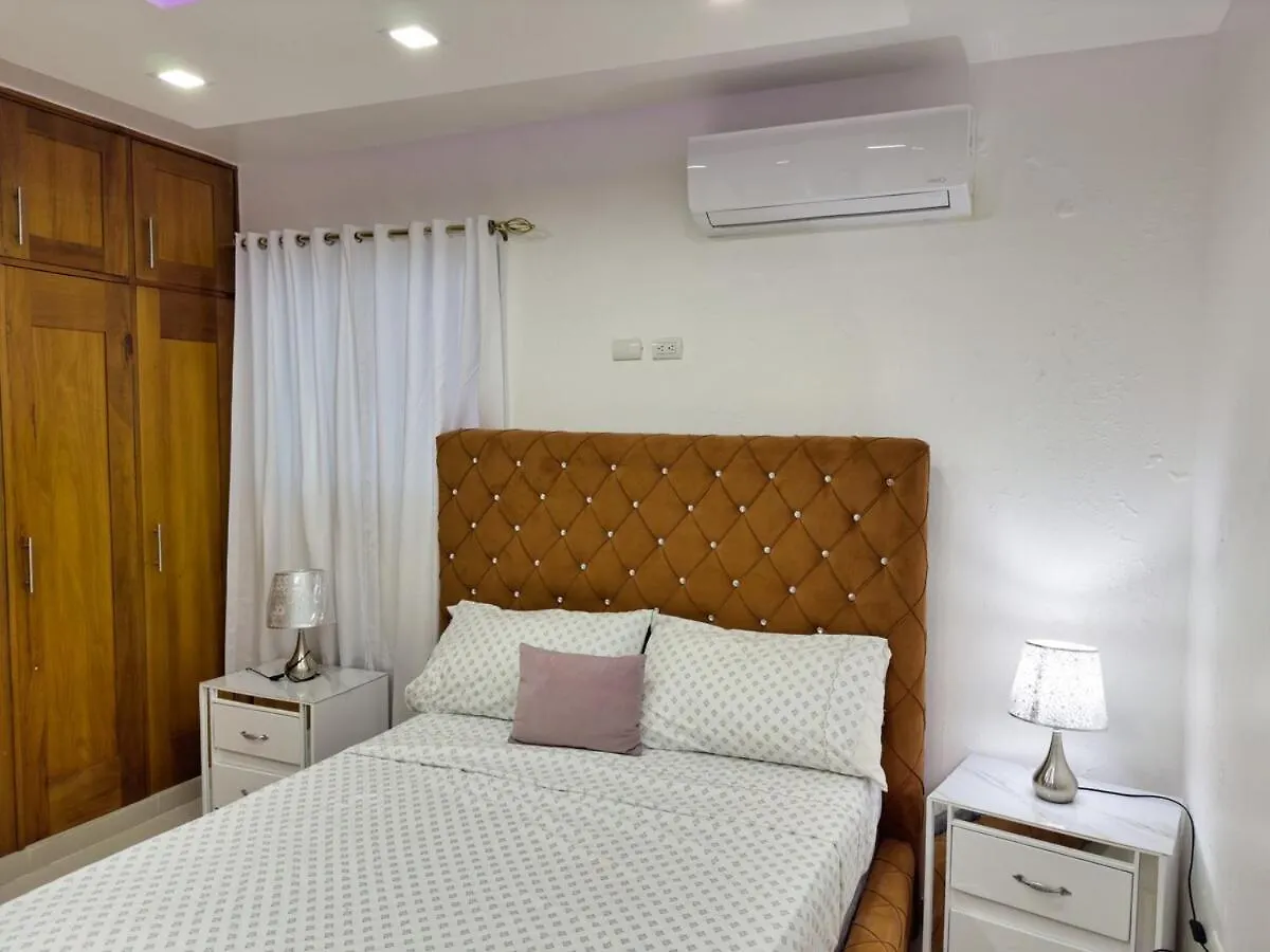 Perla Luxury 6 10 Min Away From The Airport & City 산티아고 데 로스 카바예로스 아파트